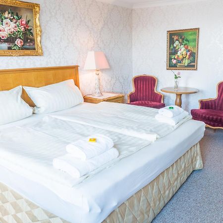 Romantisches Hotel Zur Traube Schwerin Schwerin  Quarto foto