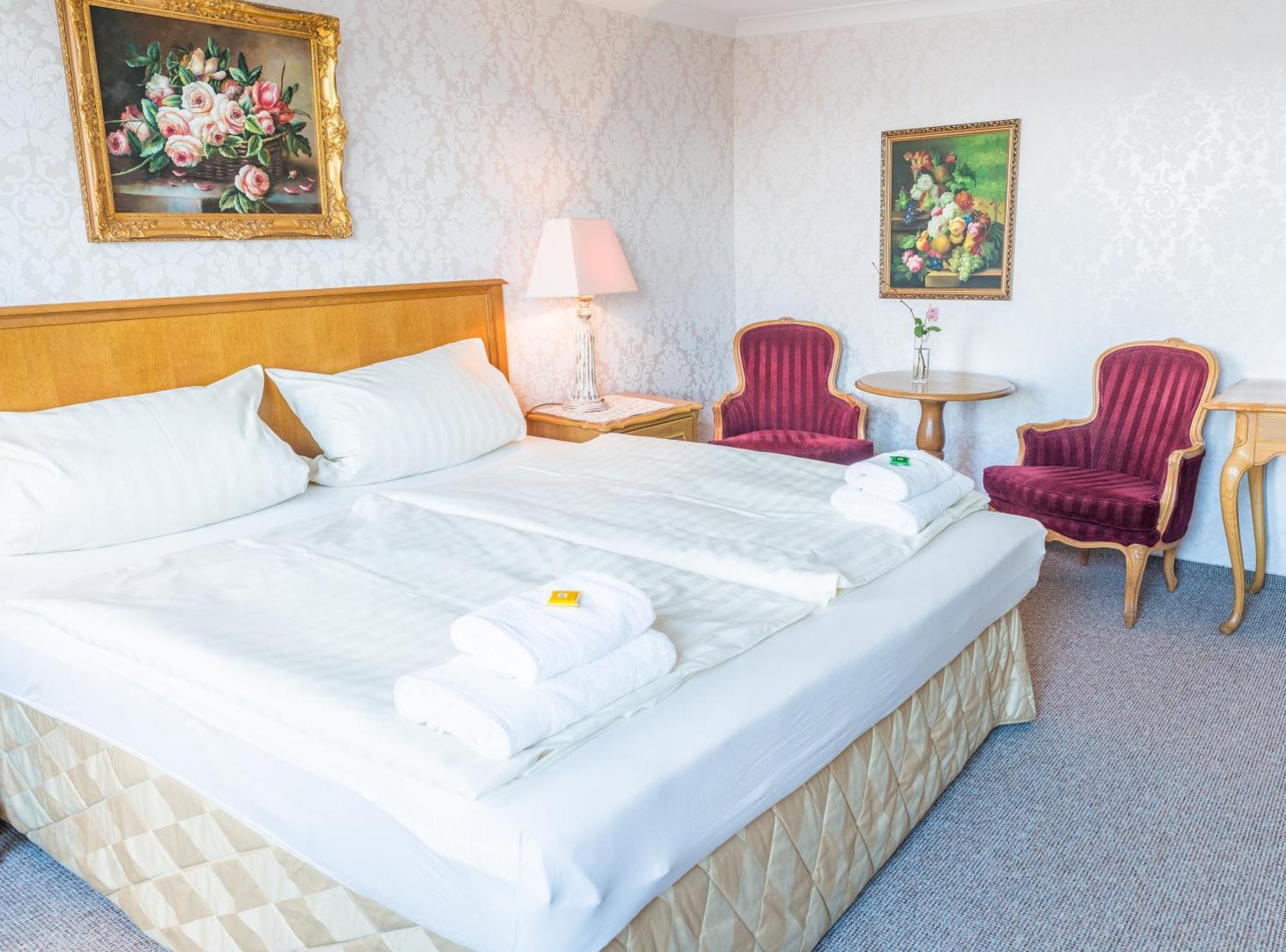 Romantisches Hotel Zur Traube Schwerin Schwerin  Quarto foto