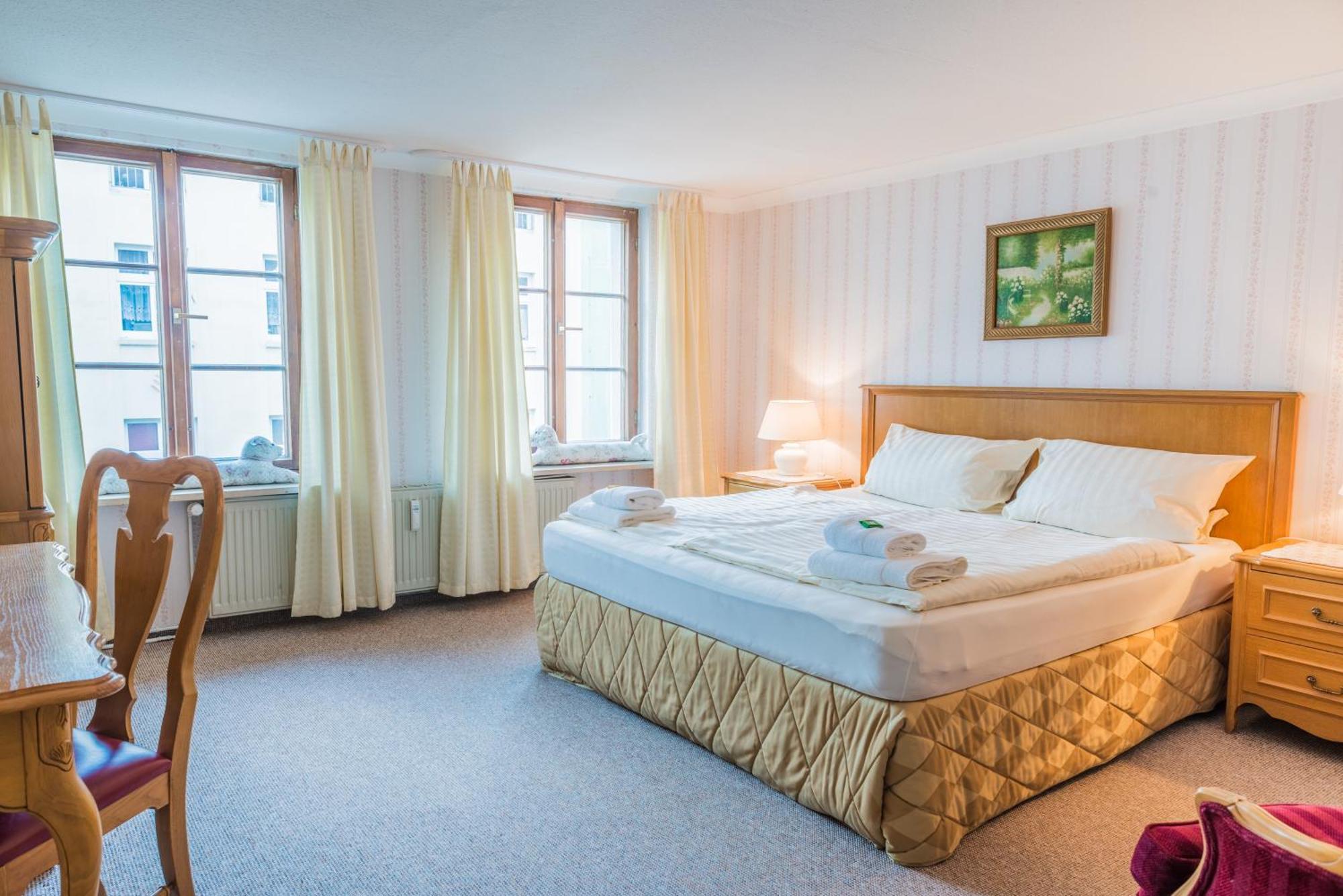 Romantisches Hotel Zur Traube Schwerin Schwerin  Quarto foto
