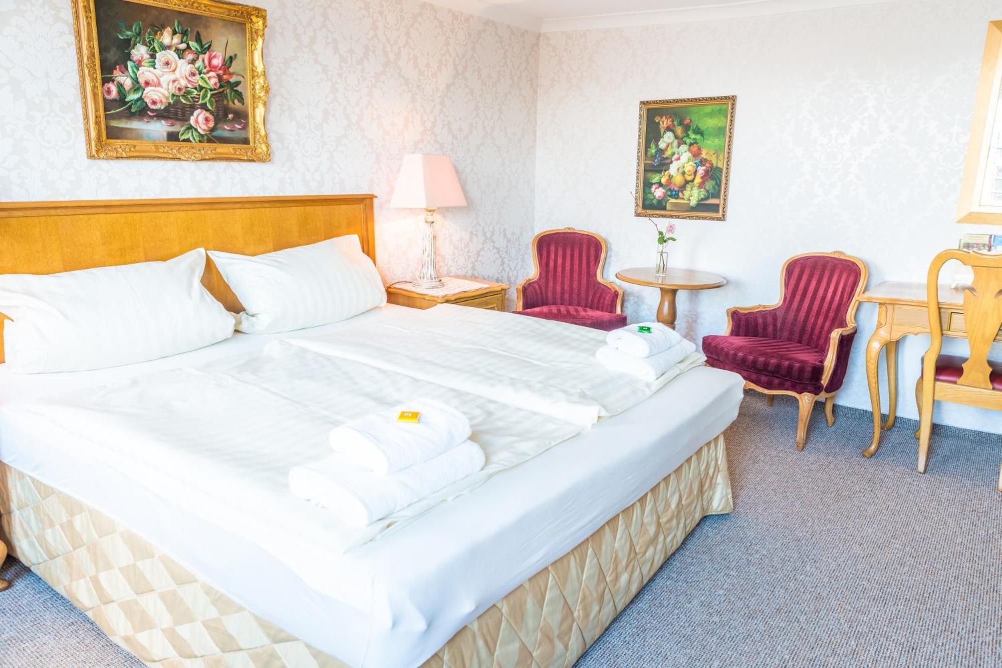 Romantisches Hotel Zur Traube Schwerin Schwerin  Quarto foto